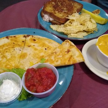 Danny's Restaurant - Tired parents dinner. - American Near Me - Buffalo, New York