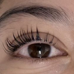 Eyelashes lift