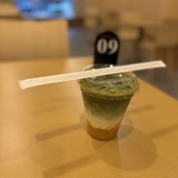 Fluffy Fluffy - Mango matcha latte - Desserts Near Me - New York, New York