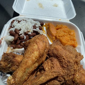 R Kitchen - Fried chicken lunch with Baked beans and Yams - Soul Food Near Me - Lakewood, California R Kitchen - Fried chicken lunch with Baked beans and Yams - Soul Food Near Me - Lakewood, California