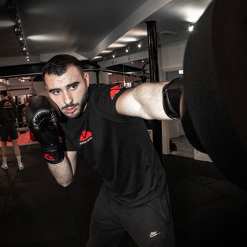 Moreno Boxing - Boxing Near Me - London, XGL Moreno Boxing - Boxing Near Me - London, XGL