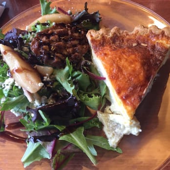 Infusion Tea - Half pear salad and four cheese quiche - Coffee & Tea Near Me - Orlando, Florida