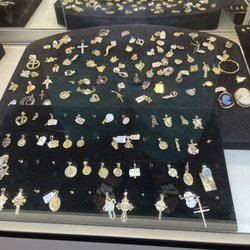 JLP Jeweler - Order pendants ppl will buy.