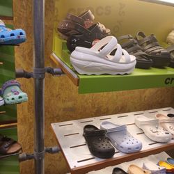 Journeys - Platform.crocs