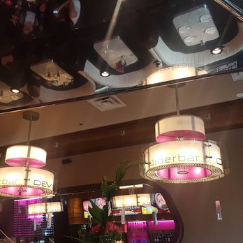 Deville Dinerbar - Decor - Diners Near Me - Montreal, Quebec Deville Dinerbar - Decor - Diners Near Me - Montreal, Quebec