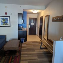Holiday Inn Express & Suites Warminster - Horsham