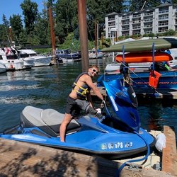 Waverly Marina Association - Jet-Ski Fuel Pod 
offers comfort,
and convenience.