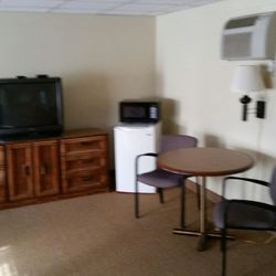 Auburn Motel