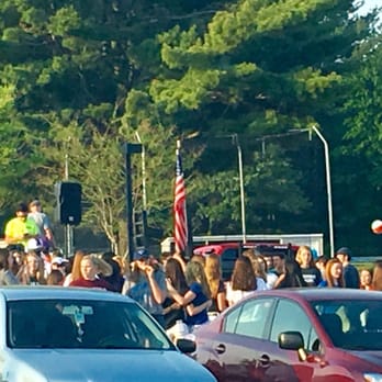 Glastonbury High School - Senioritis alert: Kids tailgating in the parking lot before class - Middle Schools & High Schools Near Me - Glastonbury, Connecticut Glastonbury High School - Senioritis alert: Kids tailgating in the parking lot before class - Middle Schools & High Schools Near Me - Glastonbury, Connecticut
