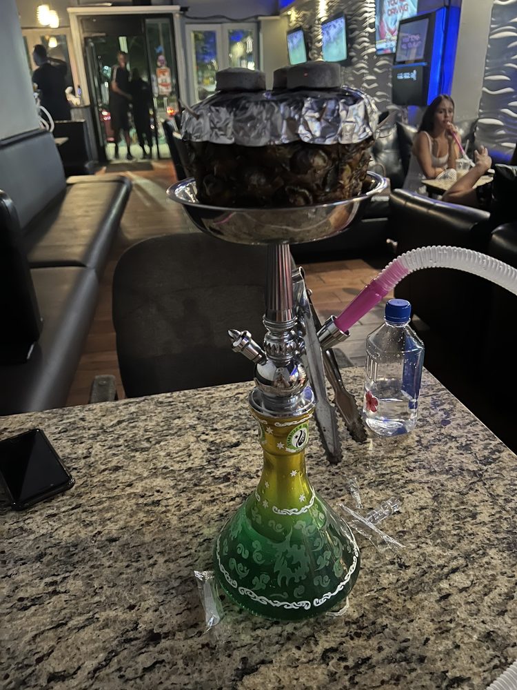 HOOKAH JOE Updated October 2024 45 Photos & 27 Reviews 734 S