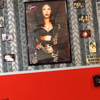 Country Burger - Selena Themed - American Near Me - Dallas, Texas Country Burger - Selena Themed - American Near Me - Dallas, Texas