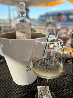 V-NO Wine Bar and Shop by null