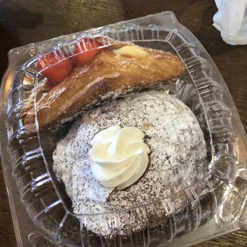 Cream Pan - Azuki Cream and Strawberry Croissant - Bakeries Near Me - Tustin, California