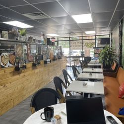 Tasti Pix Kitchen - Beautiful & charming decor