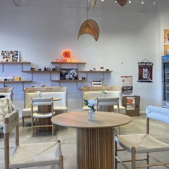 Caribbrew - Dining room - Coffee Roasteries Near Me - Newark, New Jersey