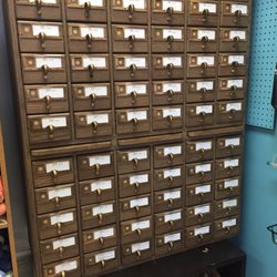 Yarniverse - Card catalog with different needles for sale inside!
