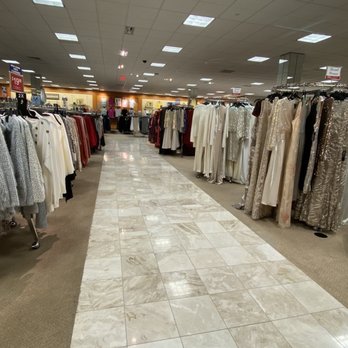 Dillard’s Clearance Center - Men's Clothing Near Me - Casa Grande, Arizona Dillard’s Clearance Center - Men's Clothing Near Me - Casa Grande, Arizona