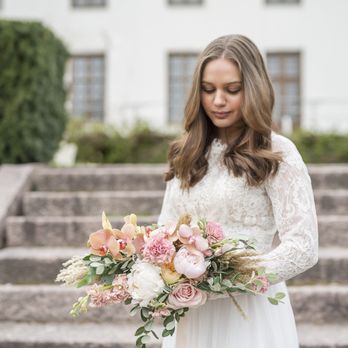 Ihana Kukkanen - Florists Near Me - Kauniainen, 18 Ihana Kukkanen - Florists Near Me - Kauniainen, 18