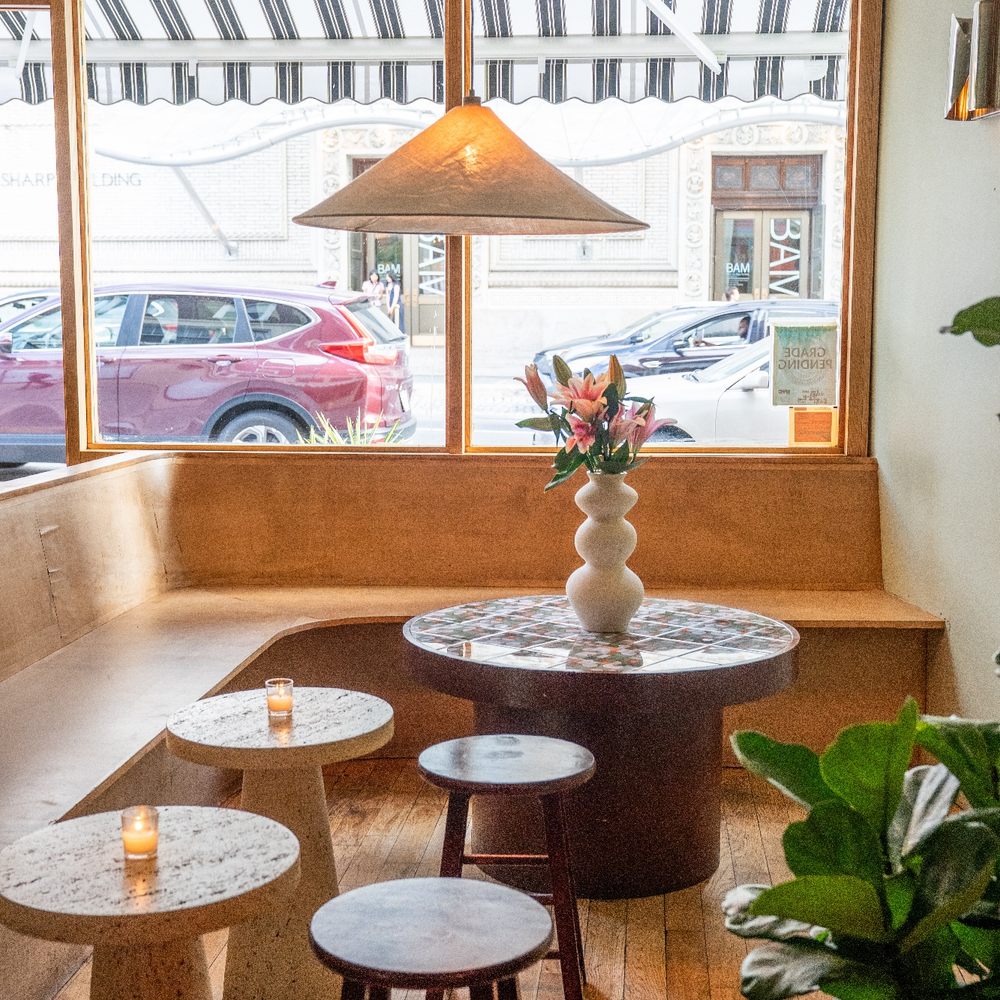 Baba Cool - Brunch/dates in the sitting area is super casual - New American Near Me - Brooklyn, New York