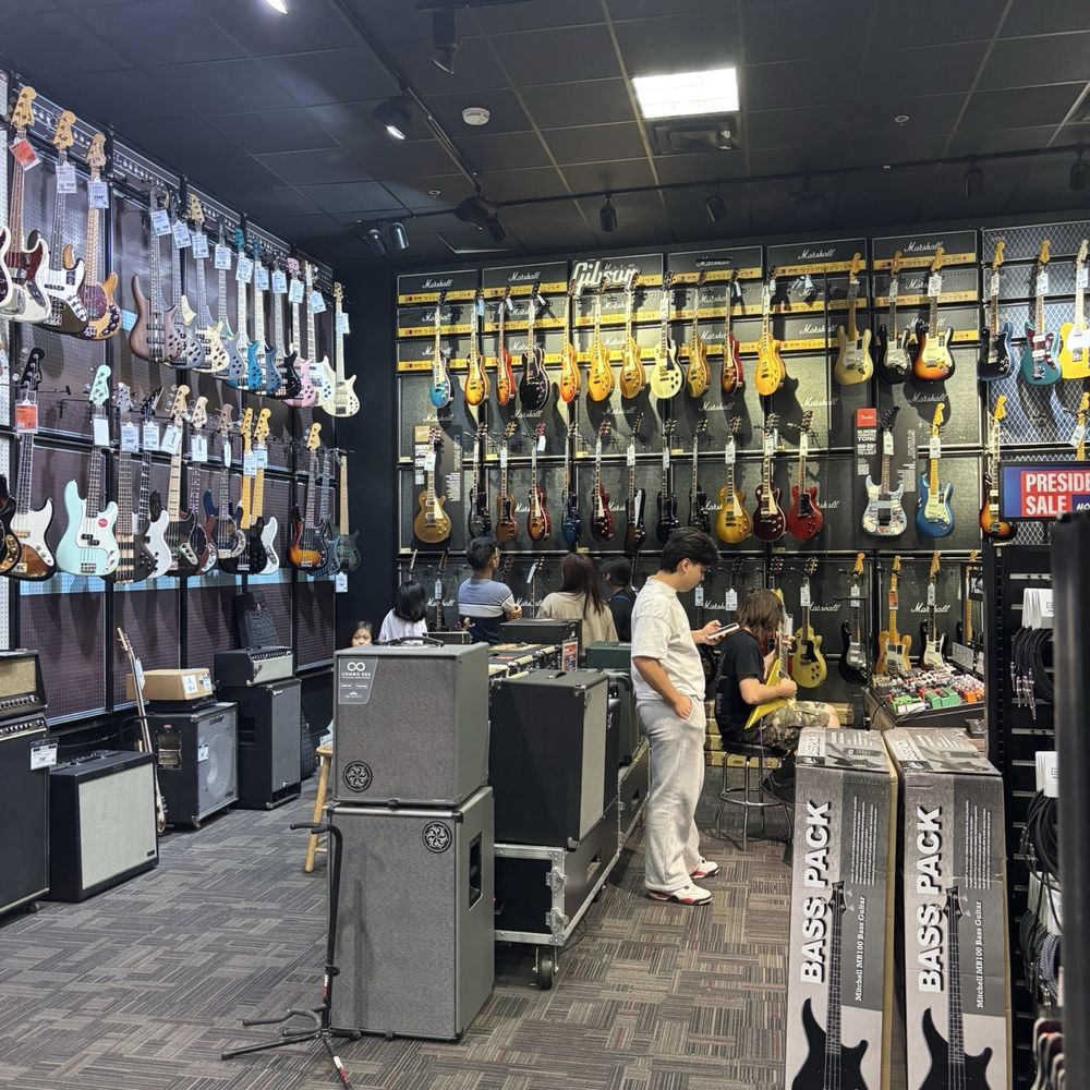 Guitar Center - Inside - Musical Instruments & Teachers Near Me - Phoenix, Arizona