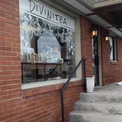 Divinitea - Front of store
