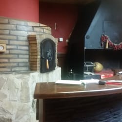 Universal - Horno de leña en el comedor para ver como preparan sus deliciosos platos!