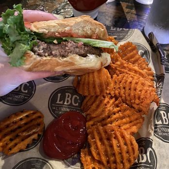 Lynnwood Grill & Brewing Concern - Angus Burger - Pizza Near Me - Raleigh, North Carolina Lynnwood Grill & Brewing Concern - Angus Burger - Pizza Near Me - Raleigh, North Carolina