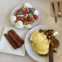 Crab Cake Benedict