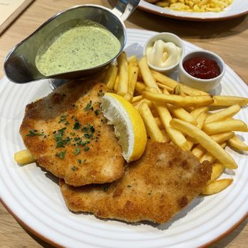 Klosterhof - Chicken schnitzel with green sauce - German Near Me - Frankfurt, HE