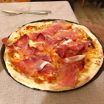 Restaurant La Tor - Pizza Tirolese - Italian Near Me - La Villa, BZ