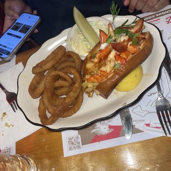 Sammys Fish Box - Lobster Traditional New England Lobster Hot Roll - Seafood Near Me - Bronx, New York
