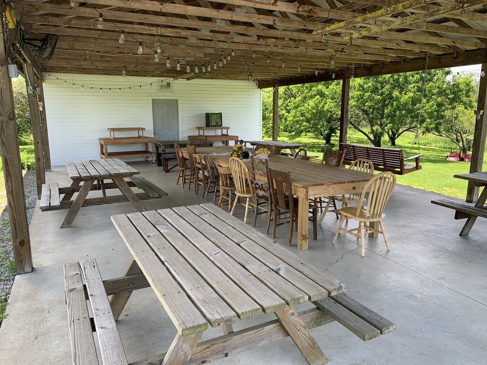 Beech Spring Farm Market Logo