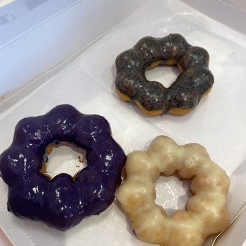 Harmony Tea Shoppe - Mochi donuts - Ube, regular, black sesame - Bubble Tea Near Me - Indianapolis, Indiana Harmony Tea Shoppe - Mochi donuts - Ube, regular, black sesame - Bubble Tea Near Me - Indianapolis, Indiana