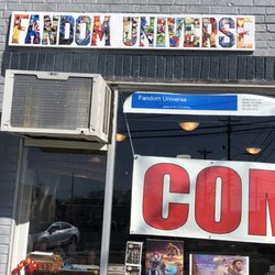 Fandom Universe - Store sign