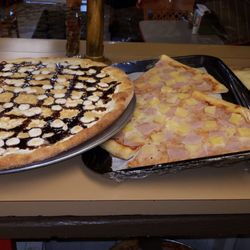 Nonna's Pizzeria - Take a look at our fresh slices of the day ...and a s'mores pizza ... which is part of new menu in our desserts section :)