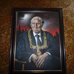 City Chambers - Name that artist!