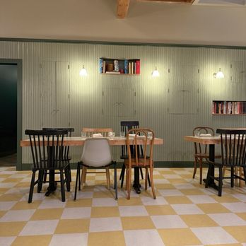 Xiao Ye - Dining area - New American Near Me - Portland, Oregon Xiao Ye - Dining area - New American Near Me - Portland, Oregon