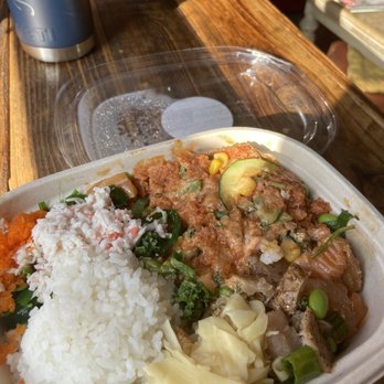 Poké Bar - Salmon, Abalone, Spicy Tuna - Poke Near Me - Los Angeles, California Poké Bar - Salmon, Abalone, Spicy Tuna - Poke Near Me - Los Angeles, California