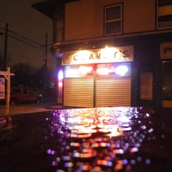 Clancy's Pub & Pizza - Clancy's at night.