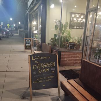 Evergreen Room - the entrance to the evergreen room - Tea Rooms Near Me - Hudson, Massachusetts
