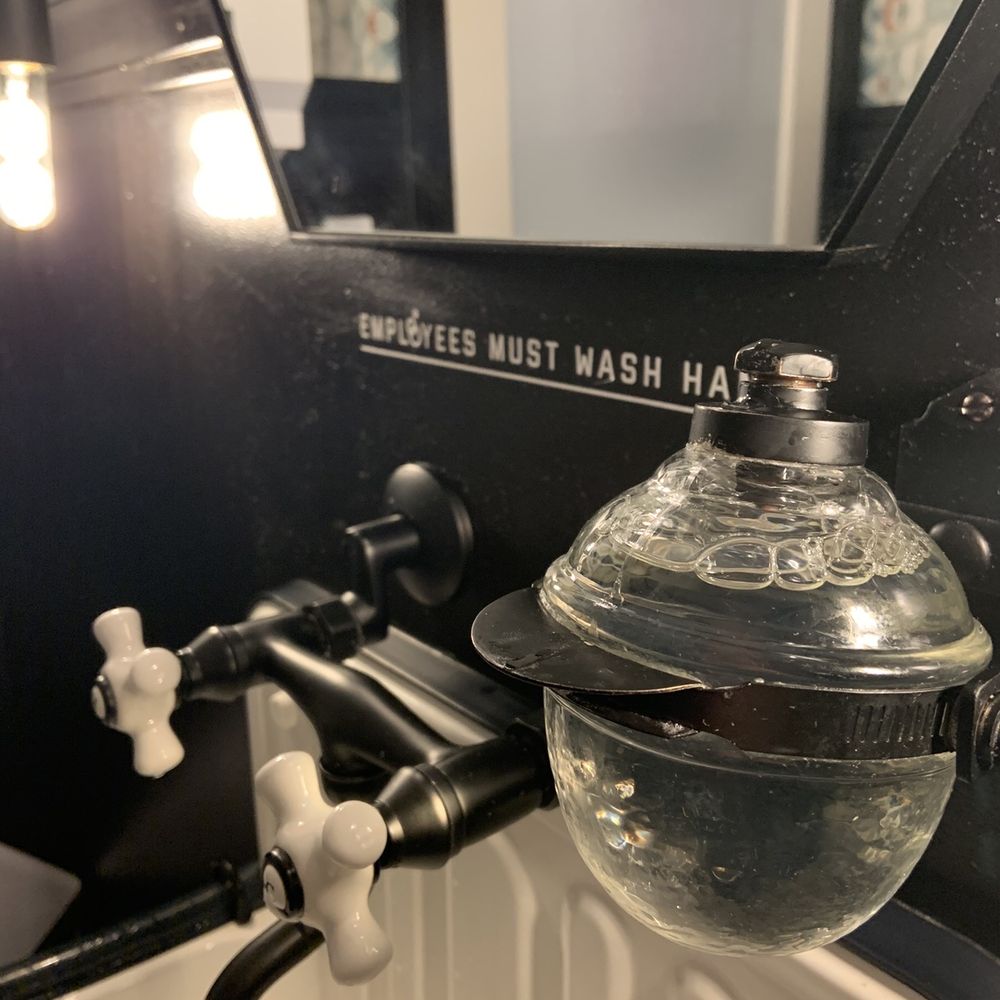 MOZZ Artisan Pizza - Best and most unique bathroom I've ever seen!!! - Pizza Near Me - Provo, Utah