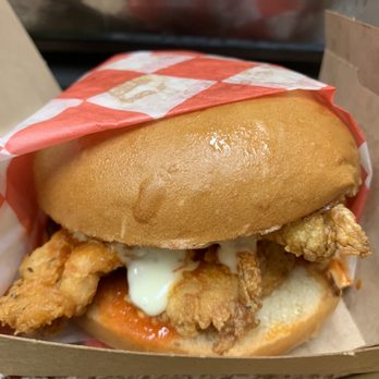 Roaming Rooster - Buffalo chicken sandwich - Chicken Shop Near Me - Washington, DC, District of Columbia