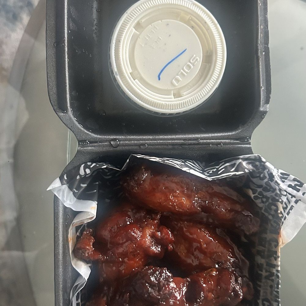 Kickin Cowboy smoked BBQ 5 Wings Kickin Cowboy smoked BBQ 5 Wings