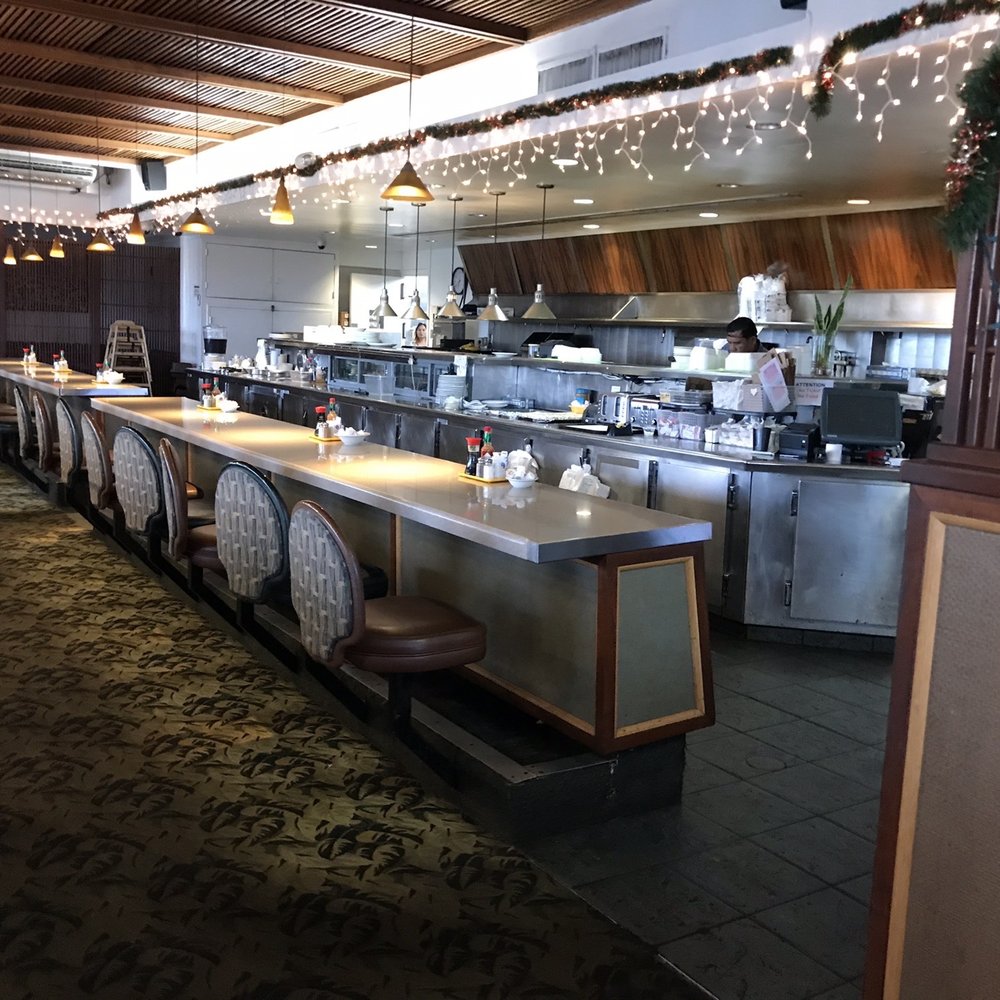 Kam Bowl - Barstool seating. We always arrive at opening so we're the first ones inside - Diners Near Me - Honolulu, Hawaii