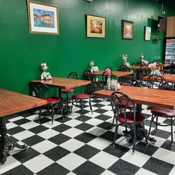 La Famiglia Gourmet Pizza - Welcome to the new improved Adrian's Dining Room!