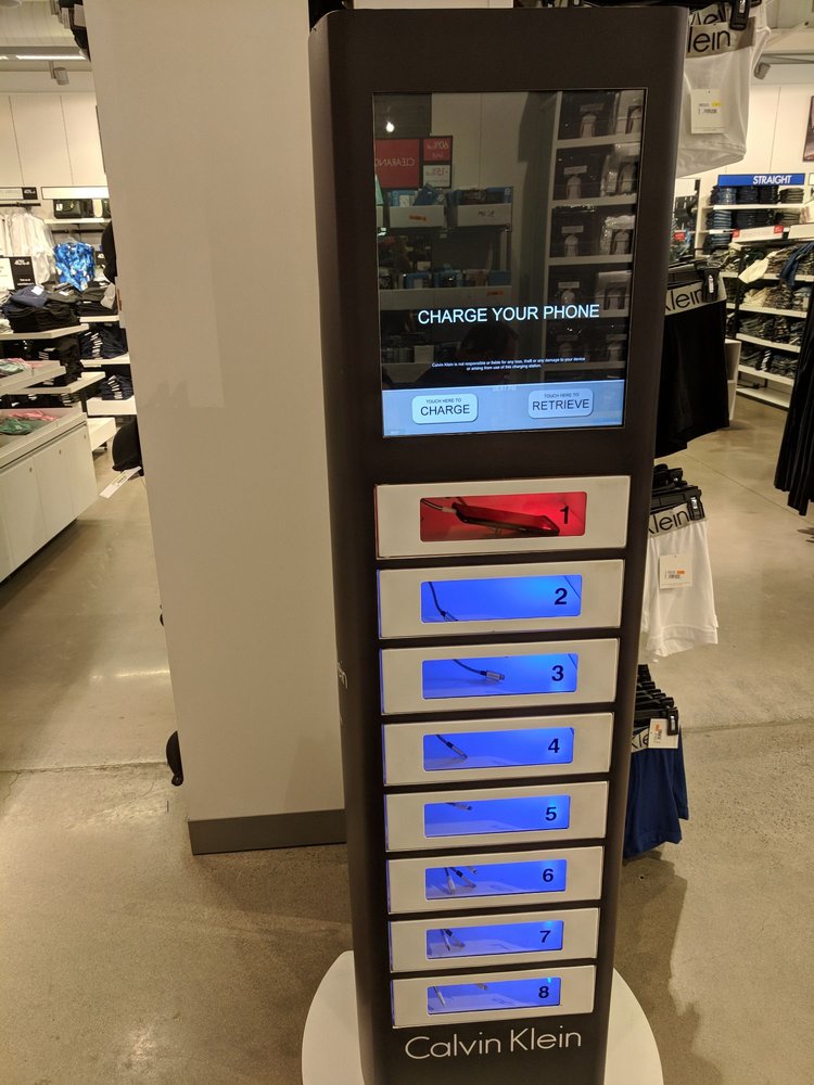 CALVIN KLEIN OUTLET TEMP. CLOSED 900 Front St, Lahaina, Hawaii