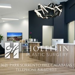 Hoefflin Plastic Surgery - Dr. Hoefflin's medical office and surgery center in Calabasas, CA