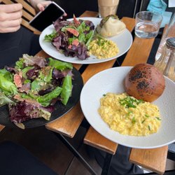 TopKnot Café