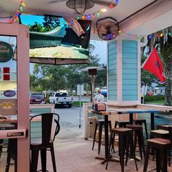 Hurricane Grill & Wings - Nice breeze and live music on the patio.