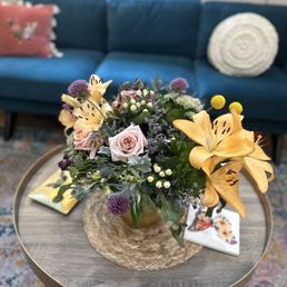 The shop was so cute and these gorgeous flowers were the perfect centerpiece.